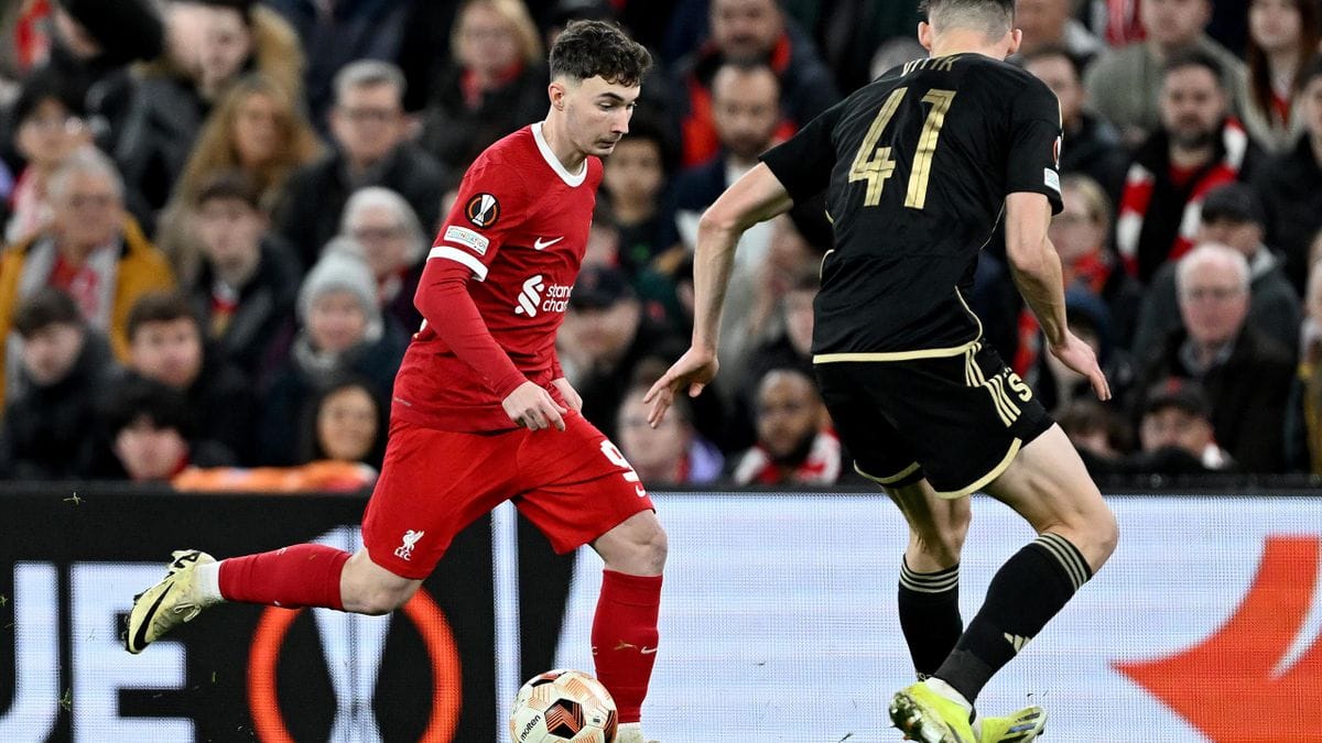 Mateusz Musiałowski z debiutem w Liverpoolu w meczu Ligi Europy