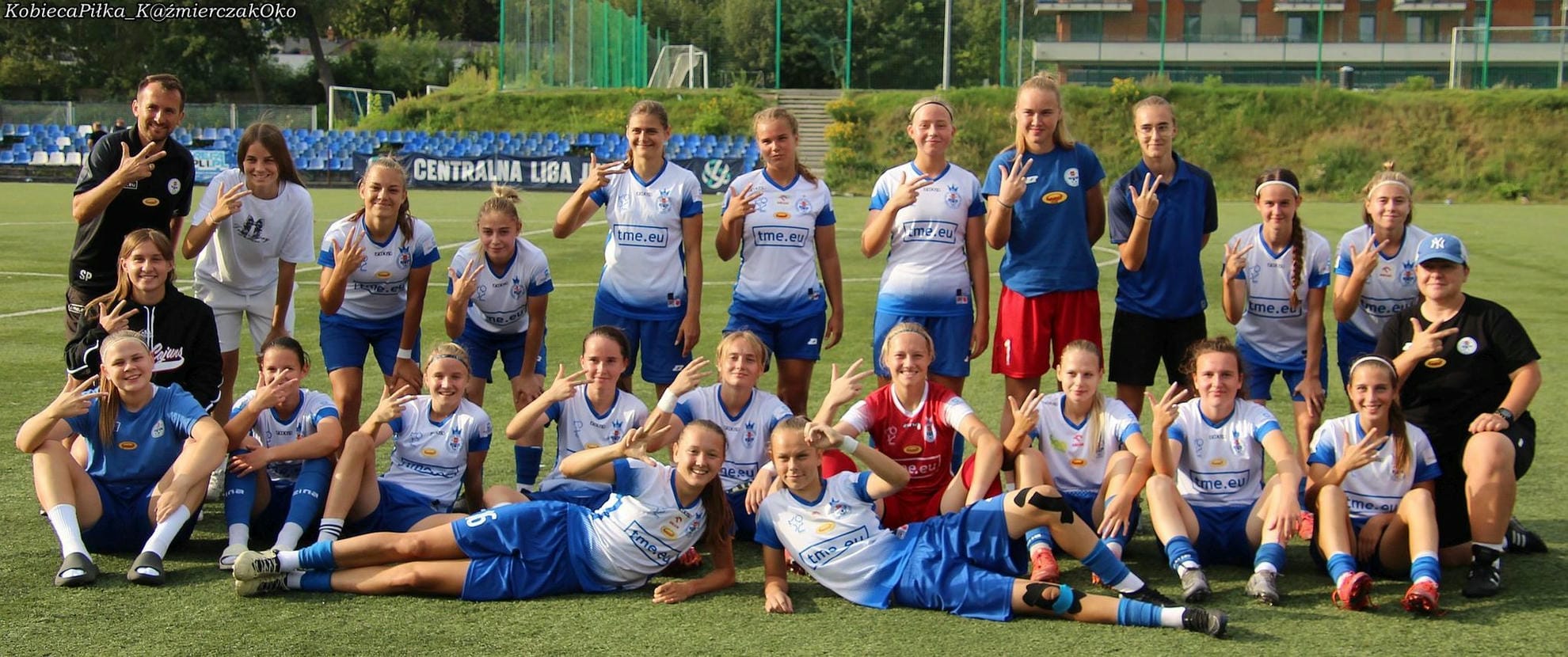 Prestiżowe zwycięstwo piłkarek UKS SMS U-18+