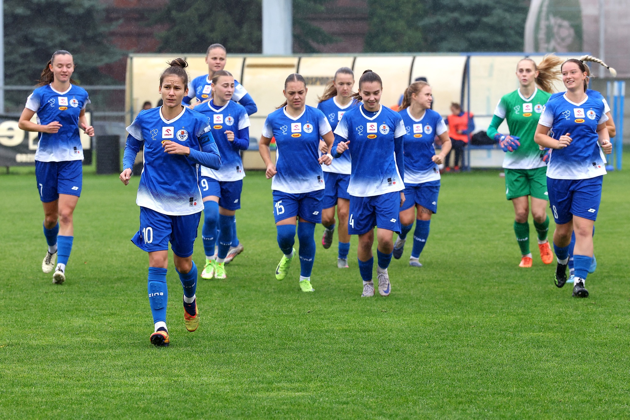 Pracowita niedziela piłkarek UKS SMS